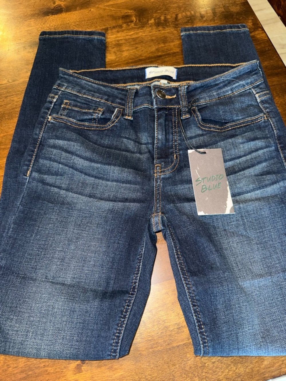 Studio Blue Women's Skinny Jeans in Dark Indigo